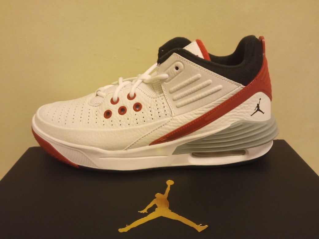 Jordan Max Aura 5