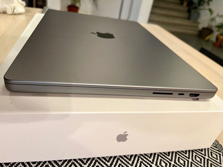 MacBook Pro 16 cali 2023 16GB M2 PRO 512GB jak NOWY