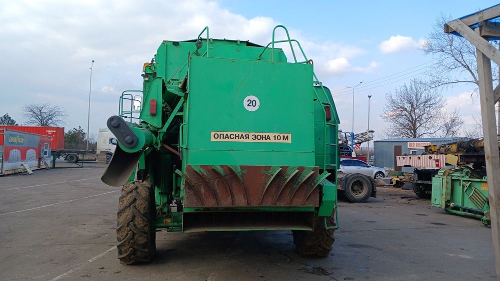 Комбайн дон 1500б