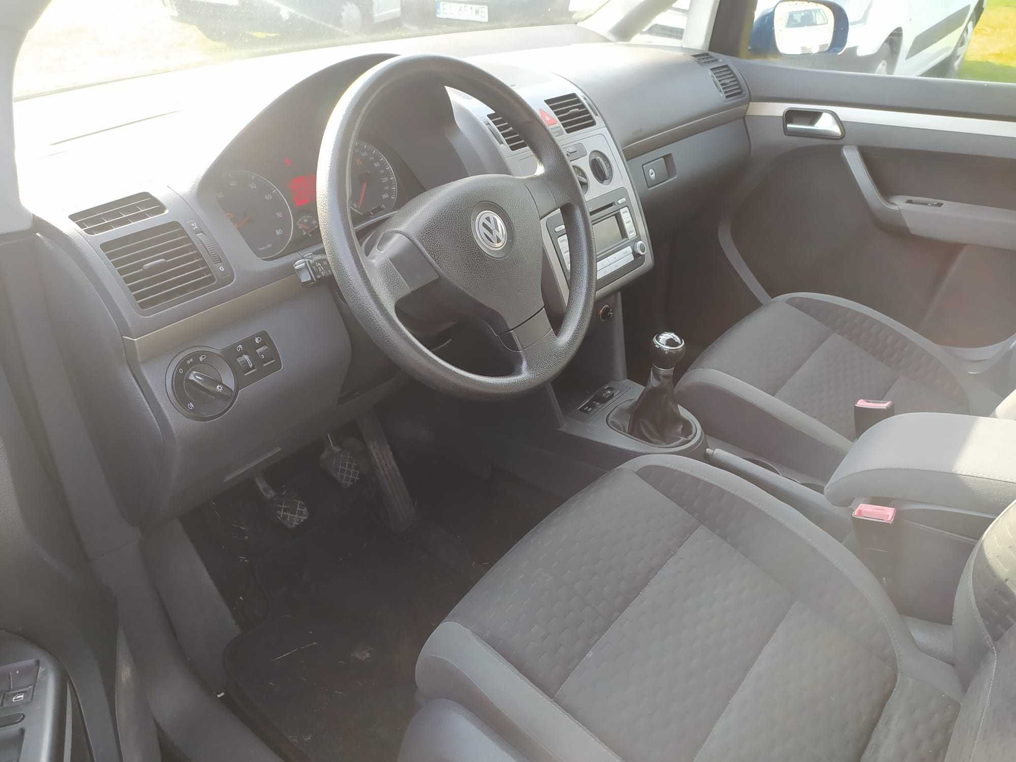 sprzedam VW Touran 2.0 MPI z LPG  7-osob. KREDYT