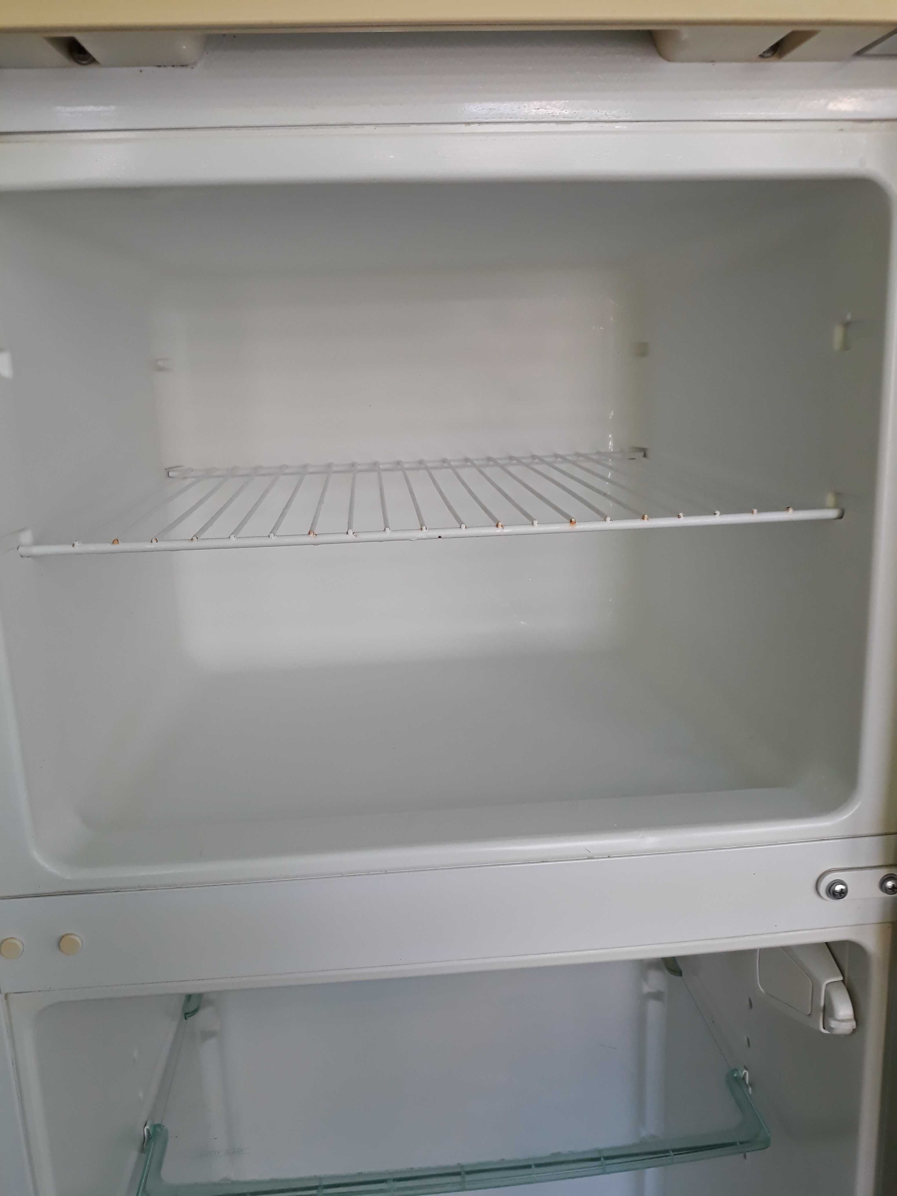 Холодильник Snaige двокамерний