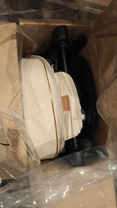 Wózek spacerowy nowy .