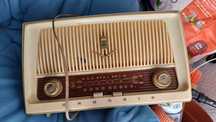 Rádio antigo da grundig , não funciona