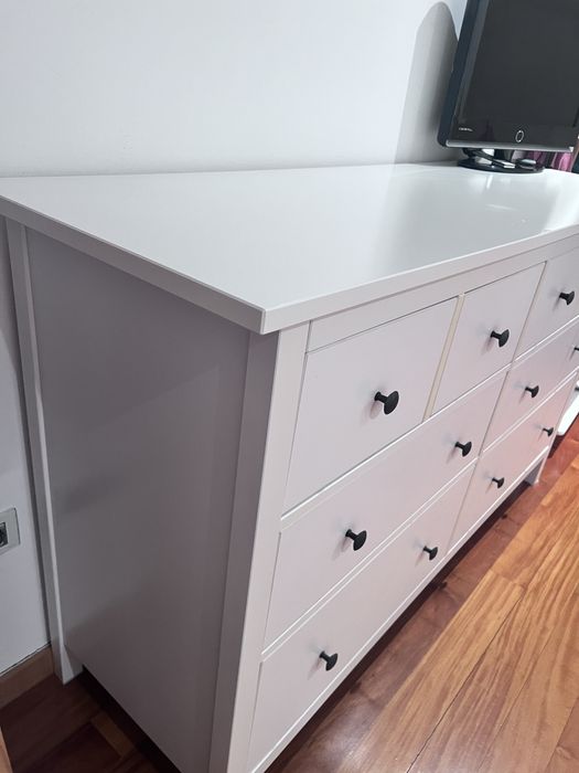 Cómoda Hemnes Ikea c/ 8 gavetas