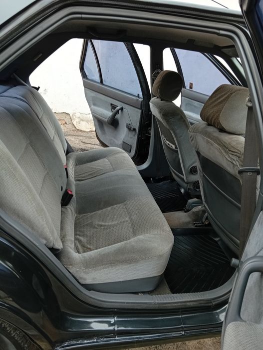 Автомобіль Renault 19