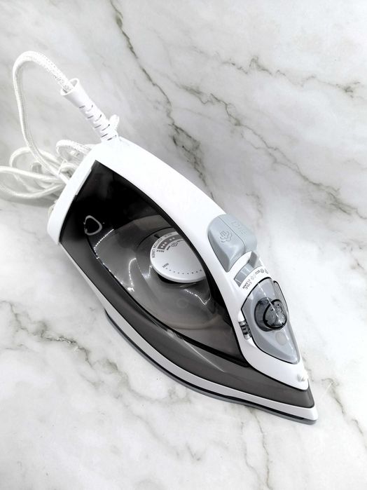 Philips EasySpeed Żelazko Parowe 2000 W uszkodzona obudowa