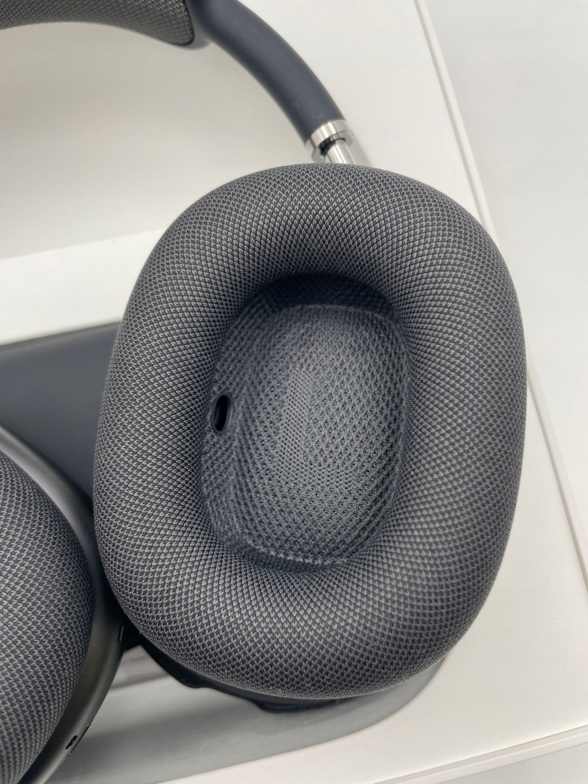 Apple AirPods Max Space Gray
