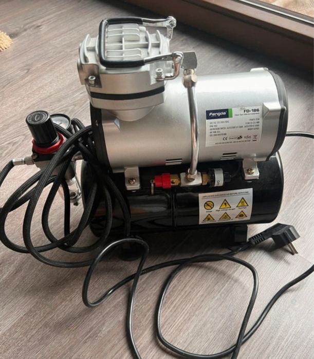 Airbrush Kit - Compressor para Airbrush com tanque e Airbrush