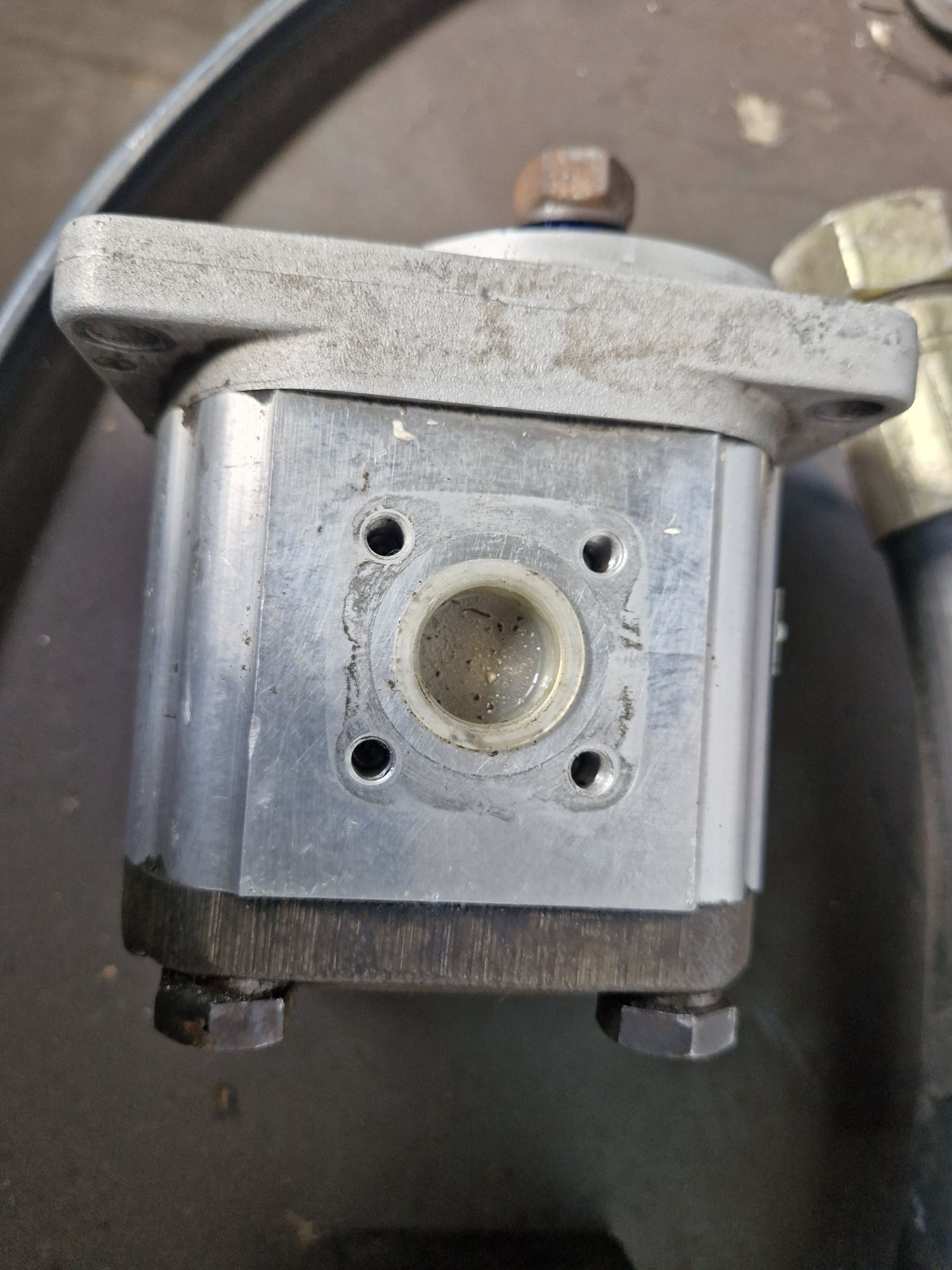Pompa hydrauliczna prasy Avermann T3-14L-R2C4-SH06H05-N