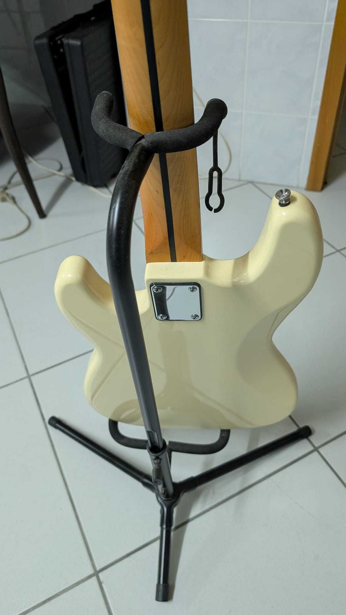Baixo Harley Benton PJ-74, como novo