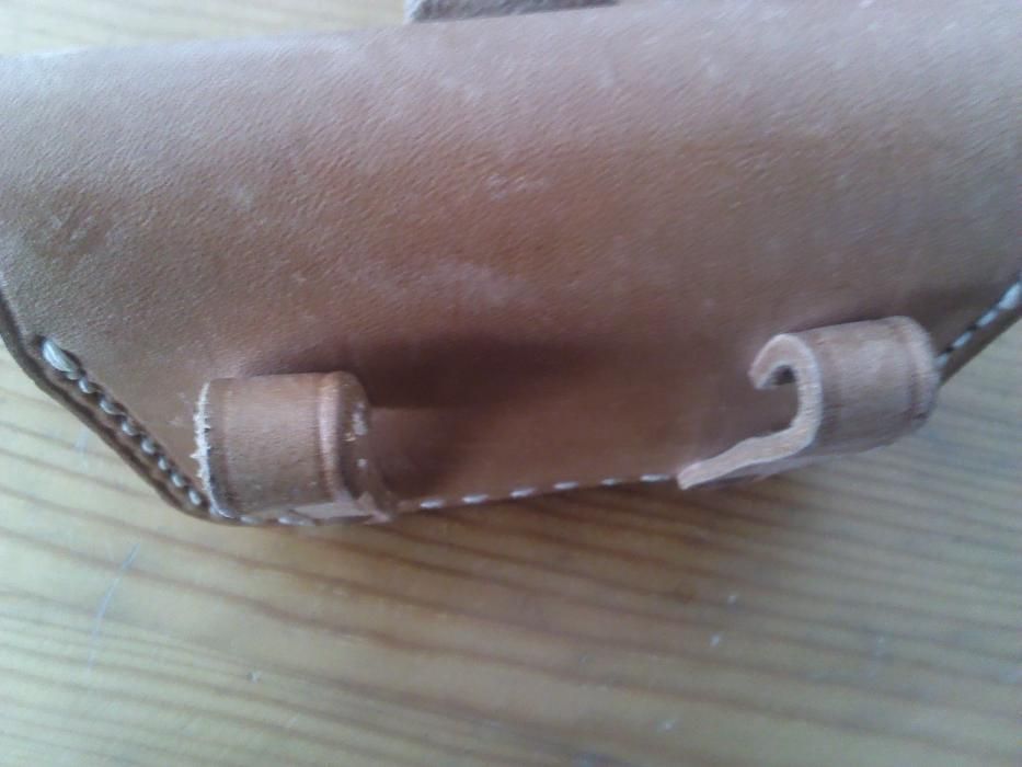 sacola para colocar ao cinto em pele