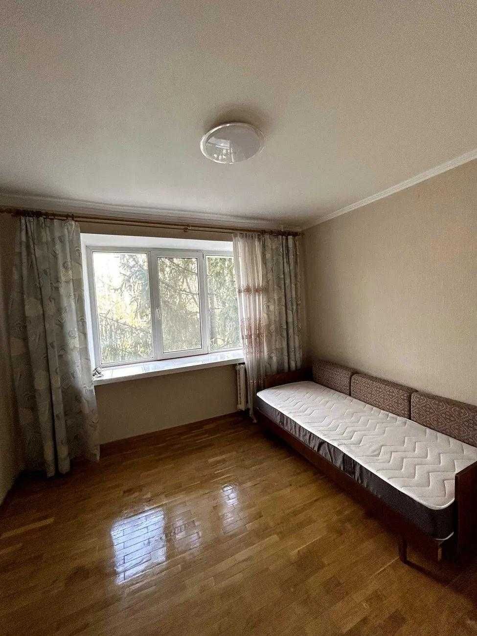 Продаж 3к Київ вул. Теремківська 8
