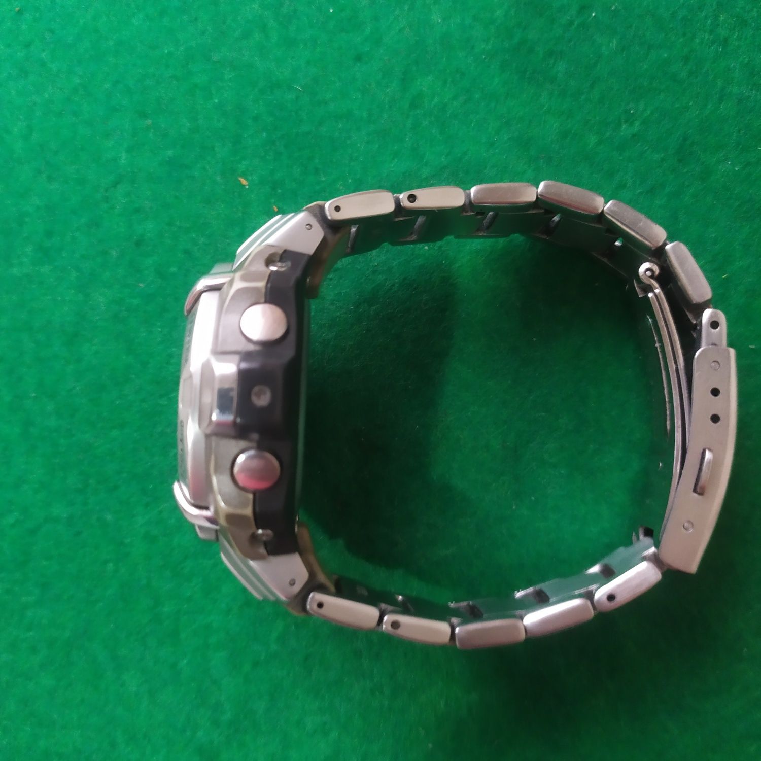 Продам Casio G - SHOCK
