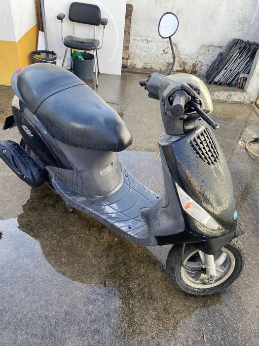 Vende-se mota a rodar na perfeição