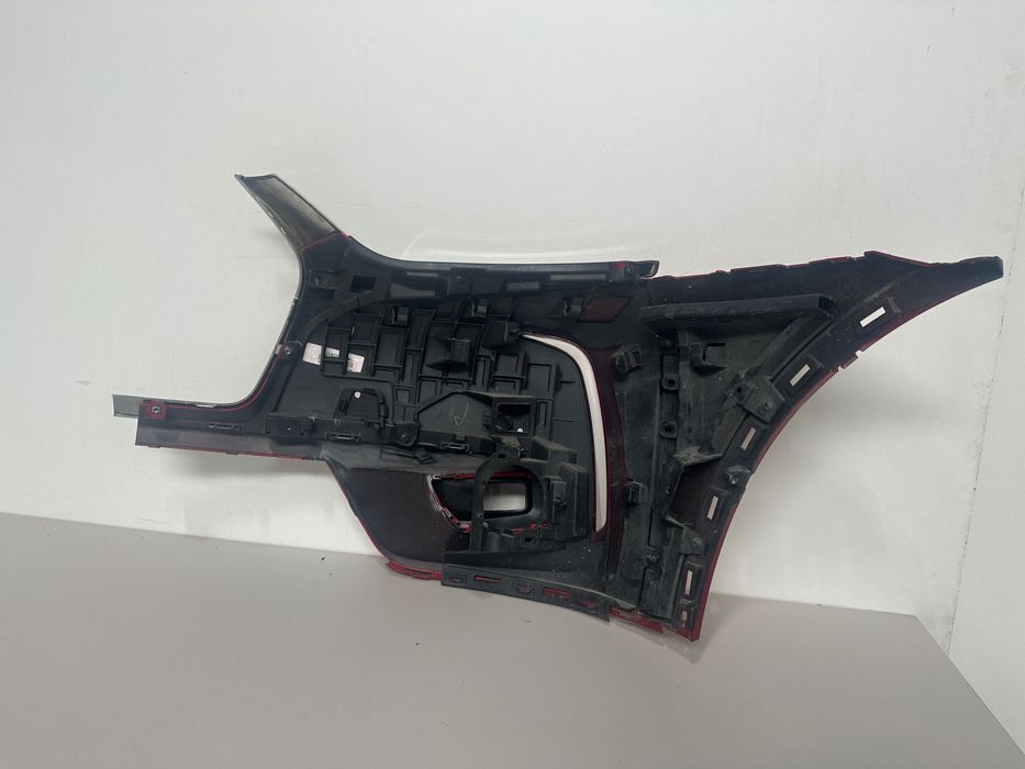 DS7 4PDC Narożnik Zderzaka Prawy