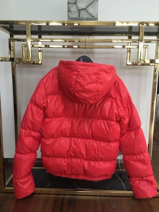 Benetton czerwona kurtka puchowa S XS zimowa