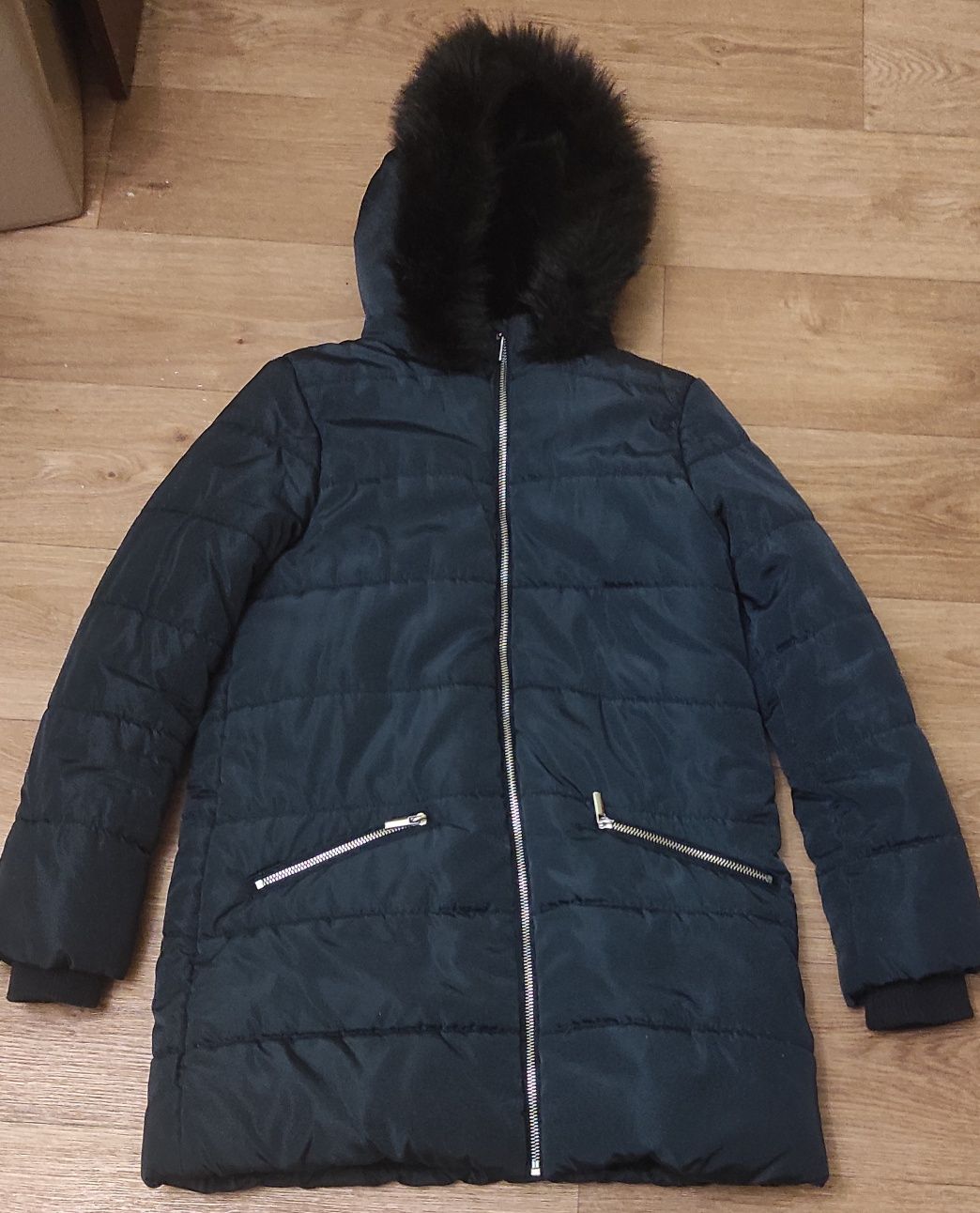 Зимняя куртка на девочку фирмы Tu