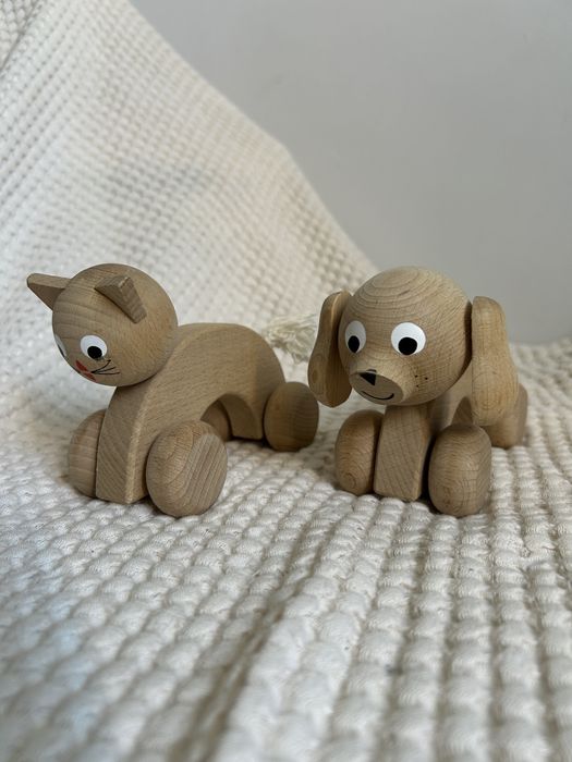 Drewniany kotek i piesek na kółkach drewniana zabawka drewna