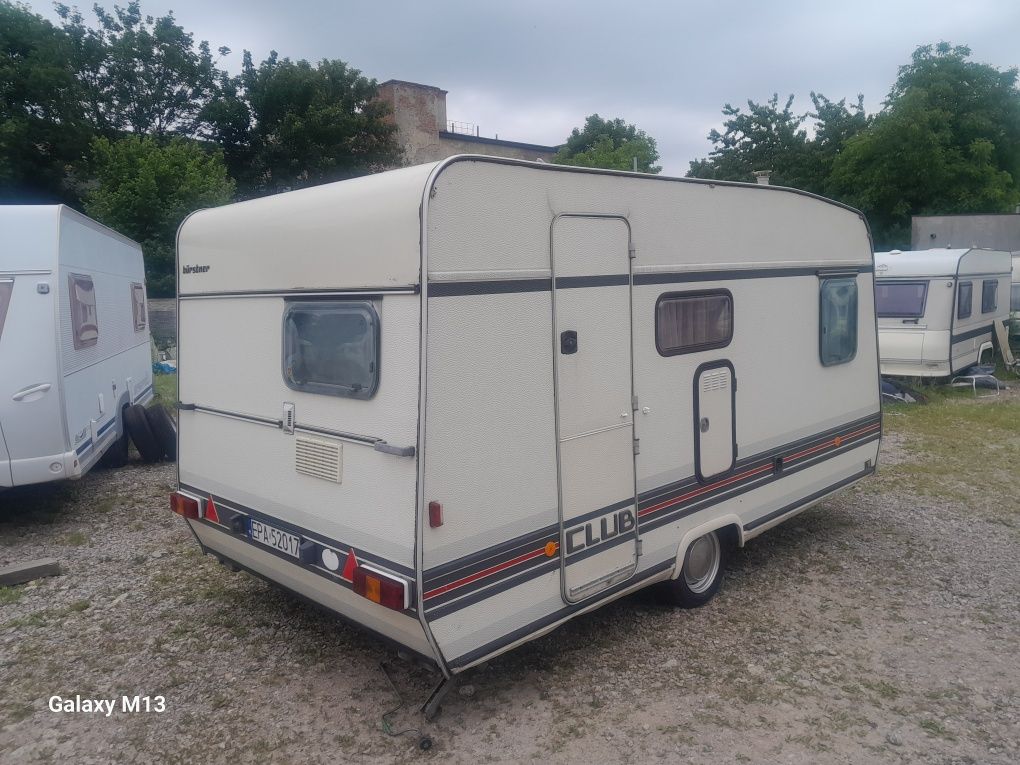 Przyczepa kempingowa Burstner DMC 900 kg czteroosobowa