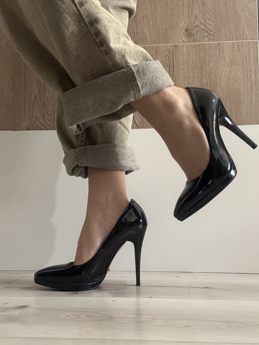 Жіночі туфлі-човники на підборах чорні lino marano