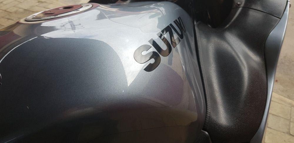 Suzuki GSX1300R Hayabusa