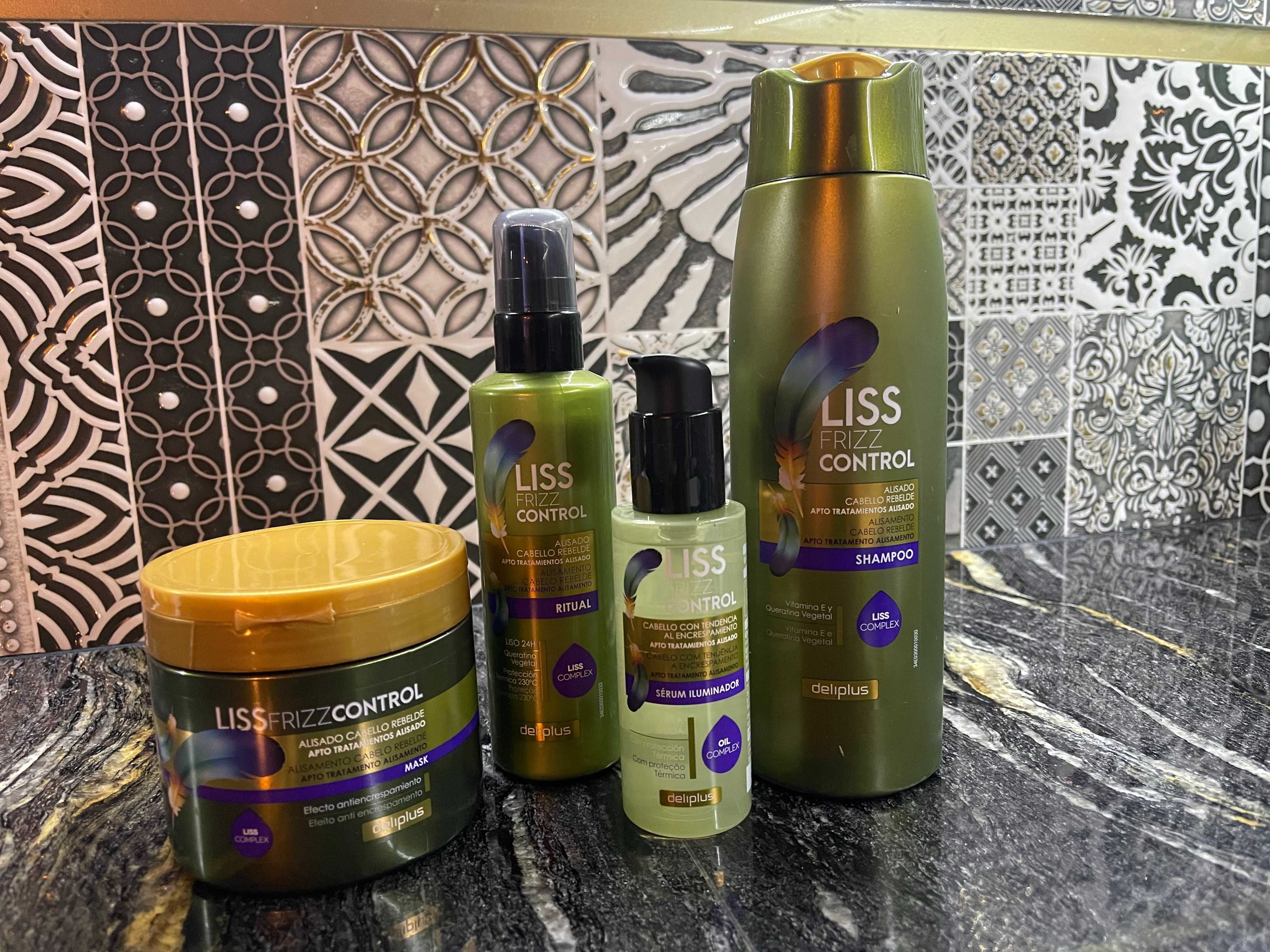Zestaw 4 produktów Liss Frizz Control. Deliplus