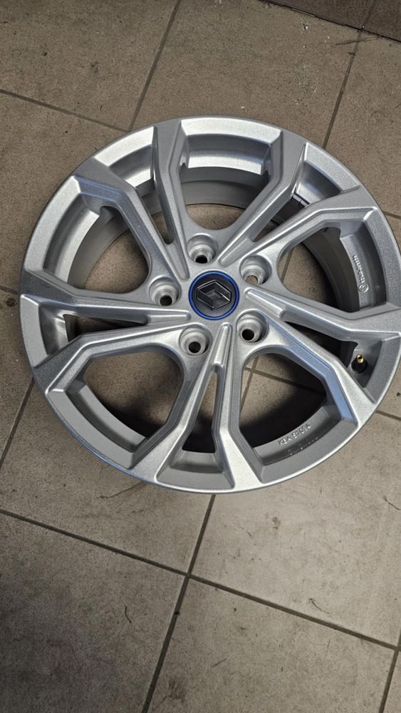 Felga Renault 16 cali rozstaw  śrub 5x114,3