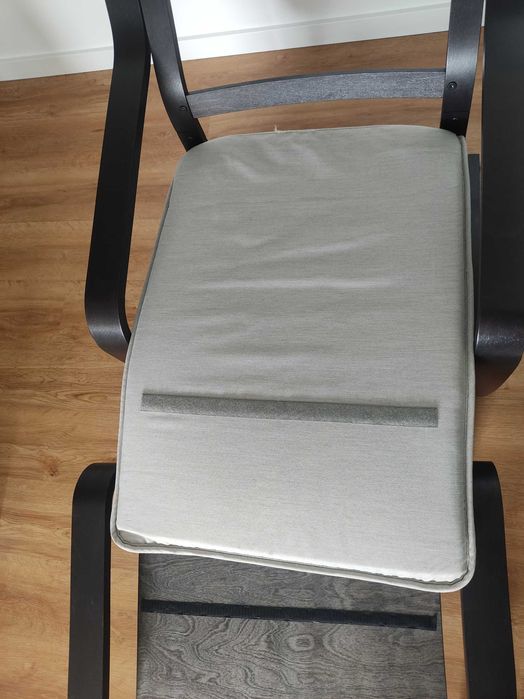 Poltrona - Modelo POÄNG, Preto com almofadas Cinza, IKEA