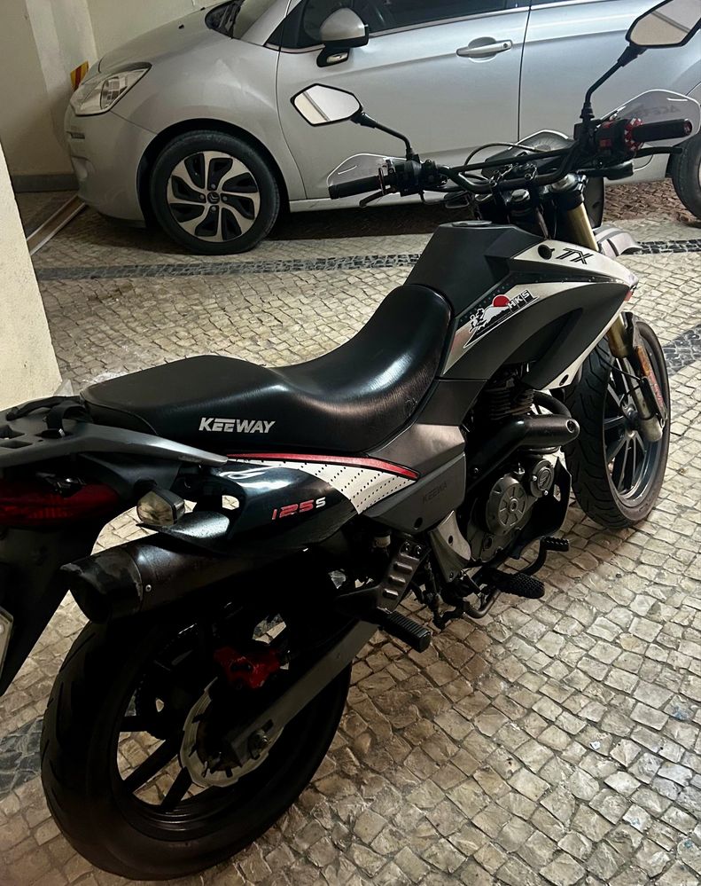 Keeway TX125 Supermotard, em excelente condição