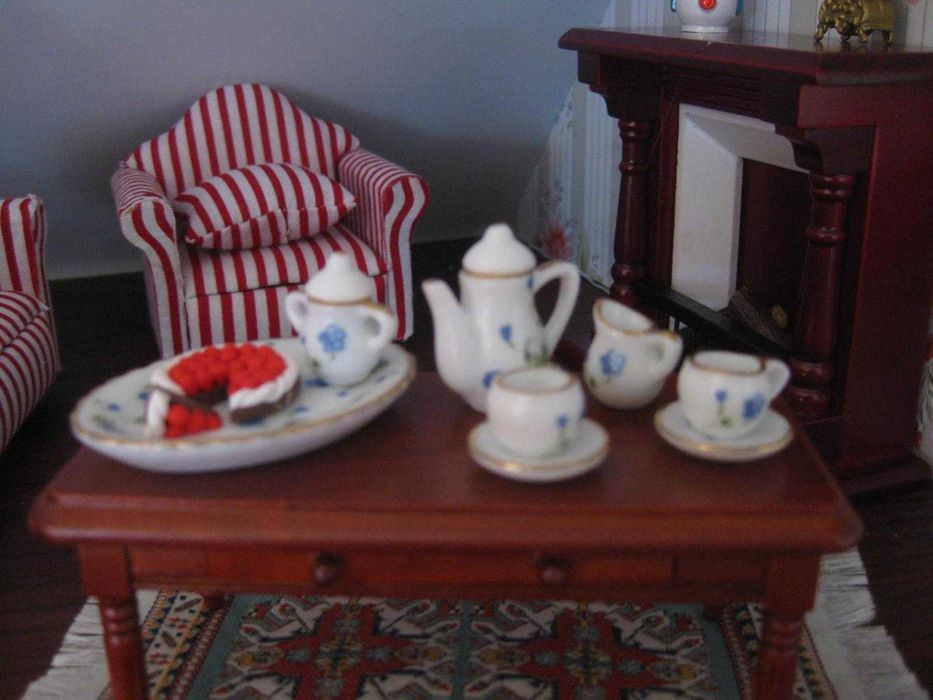 CASA DE BONECAS ELETRIFICADA