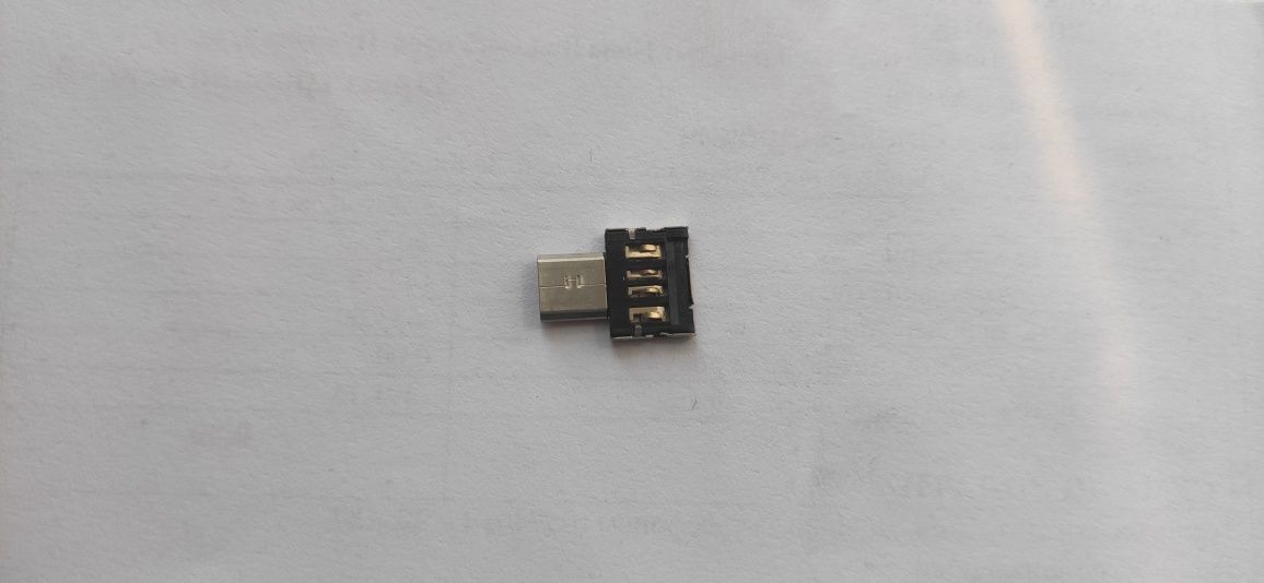 Перехідник USB OTG-02 з телефону на флешку - microUSB