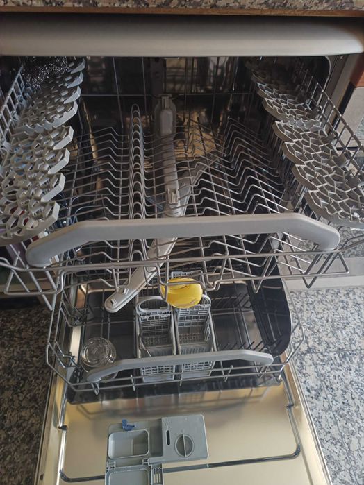 Maquina lavar loiça Hotpoin Ariston inox