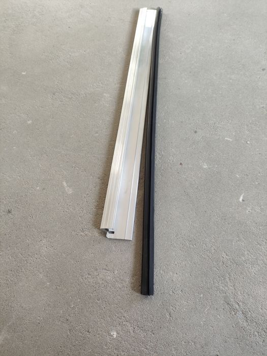 Próg aluminiowy do drzwi 90 cm