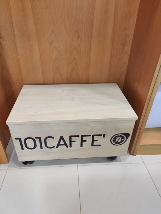 Mobiliário e Acessórios de loja