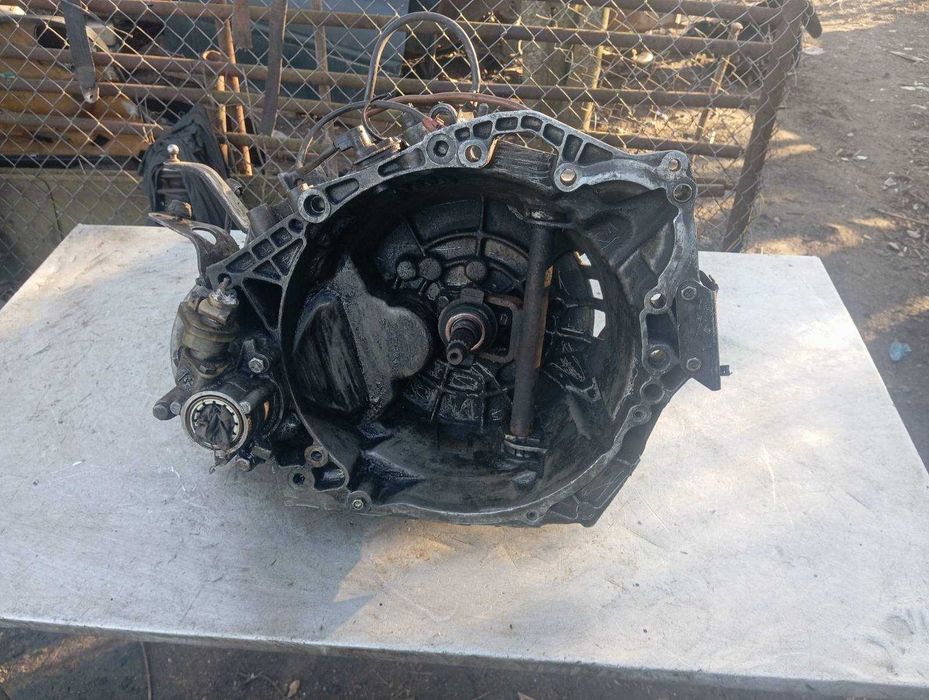 Коробка передач Пежо 405 1.8 1.6 КПП Peugeot 405  запчастини розборка