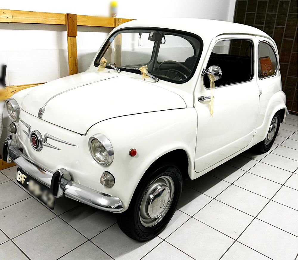 Viatura clássica para casamentos - Fiat 600D