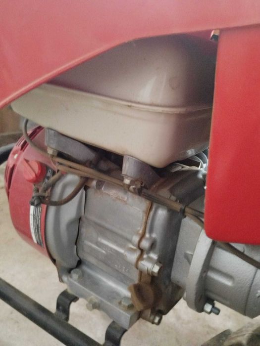 Motocultivadora Laser MG/200 com motor Honda GX200 – Excelente estado!