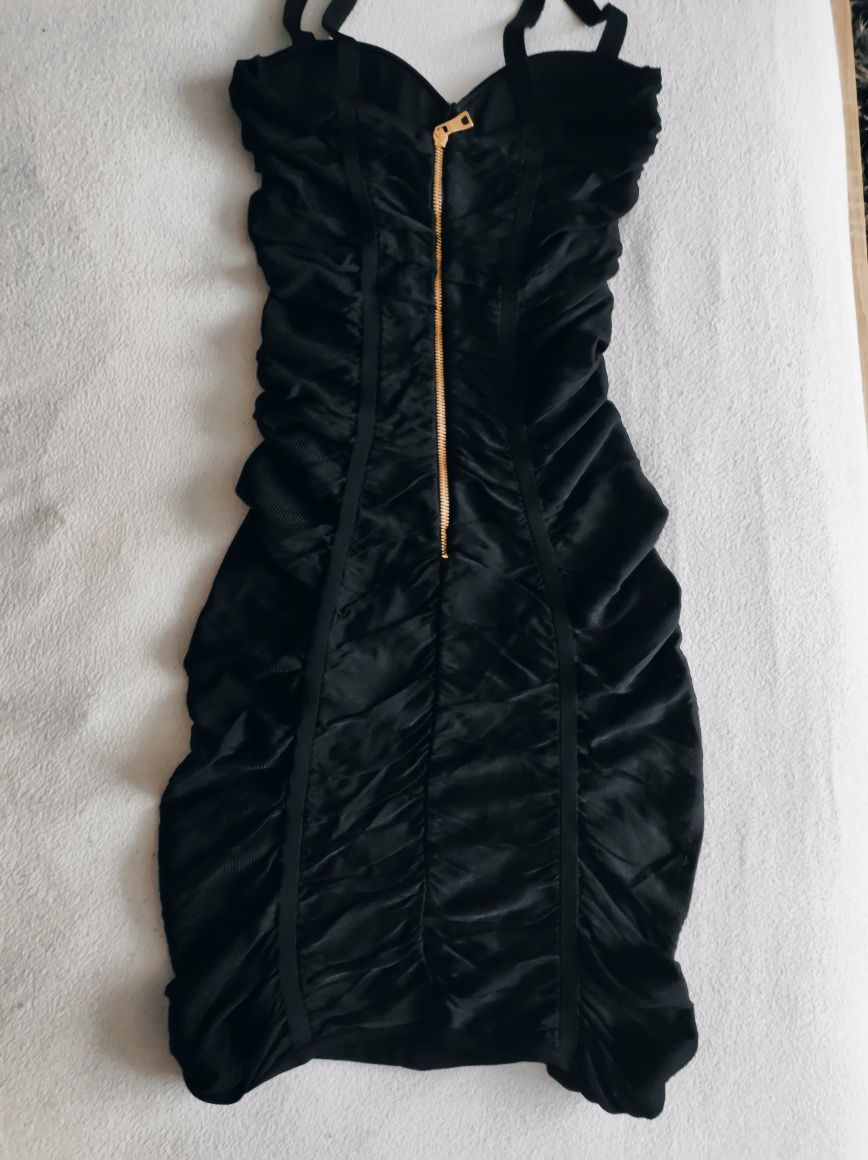 Sukienka Balmain czarna S z marszczeniami