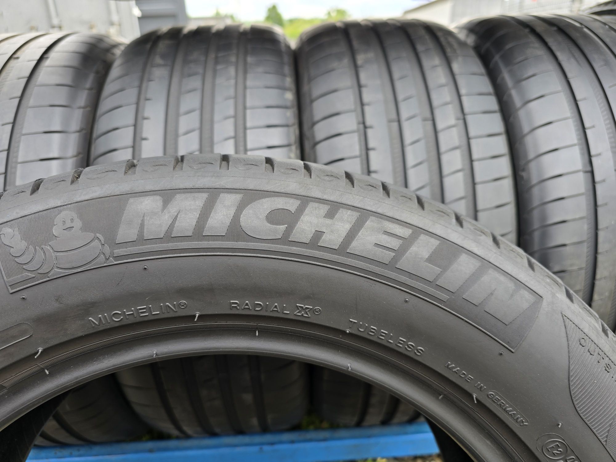 Шини 225.55.16 Michelin і Pirelli 2022р.в. 6.2мм
