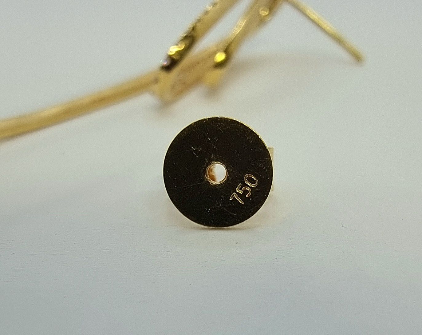 Шикарные сережки с бриллиантами (0.50) карат