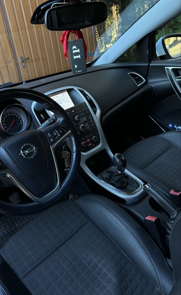 Opel Astra GTC J 1.7 diesel