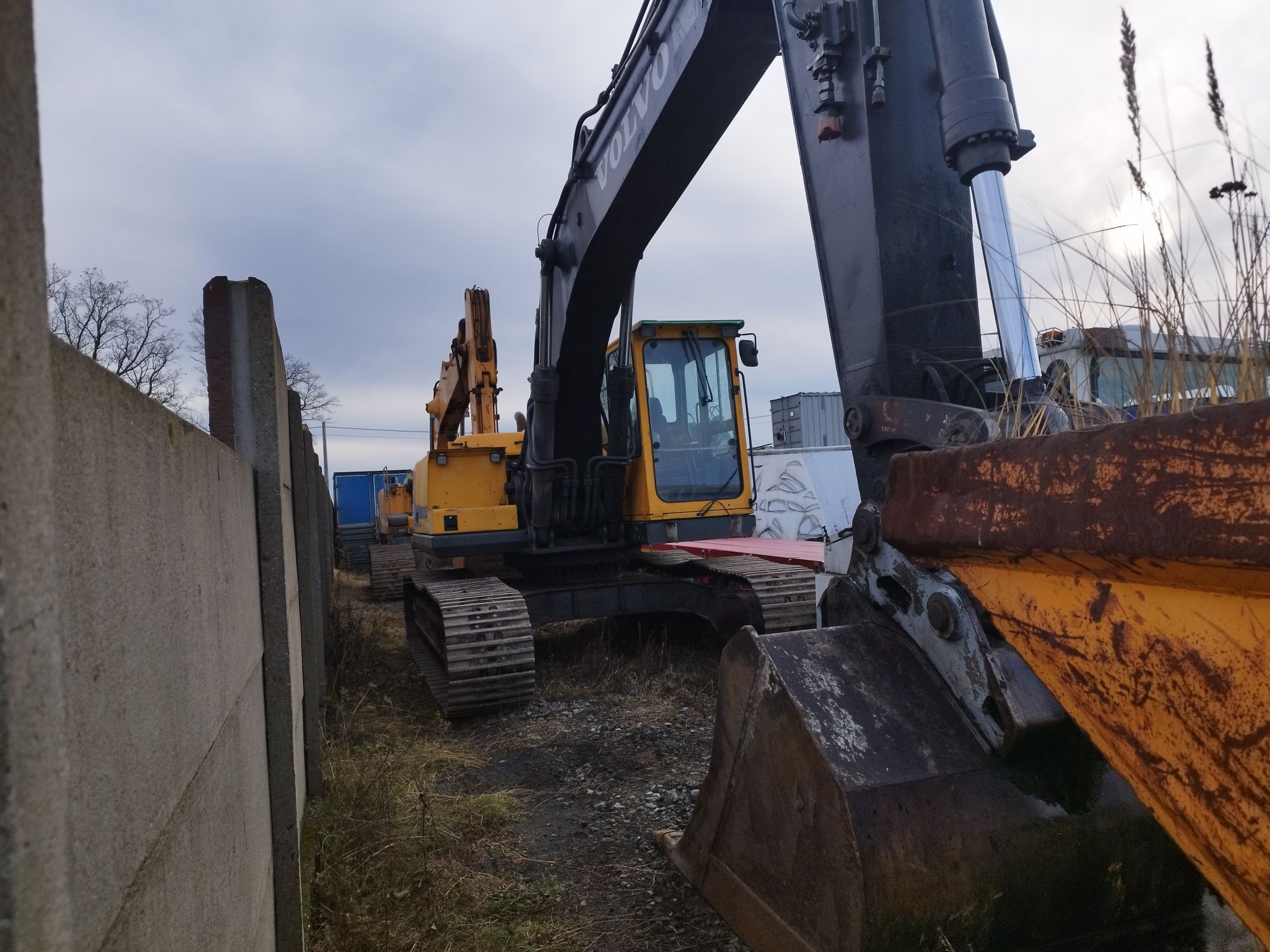 Koparka gąsienicowa Volvo EC280 Silnik, pompy, gąsienice, zwolnice