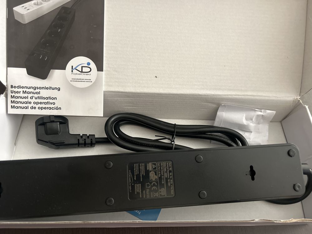 Extenção de 4 tomadas interruptor e 3 USB