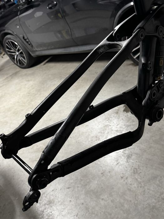 Frameset trek slash 9.8 karbon 2017 M/L 27.5 (remedy,session,fuel ex)