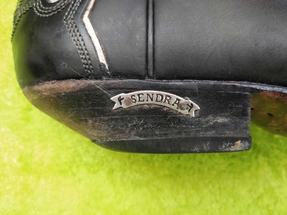 Botas Sendra Pretas - Tamanho 39