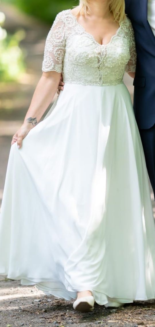 Suknia ślubna rozmiar 40 ecru