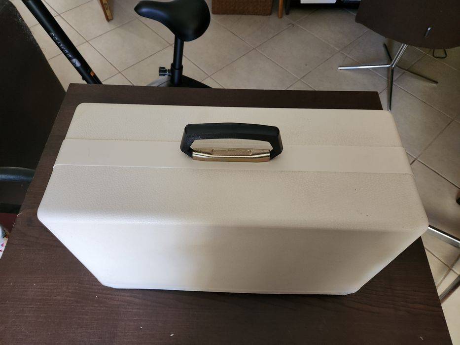 Singer máquina de costura avariada