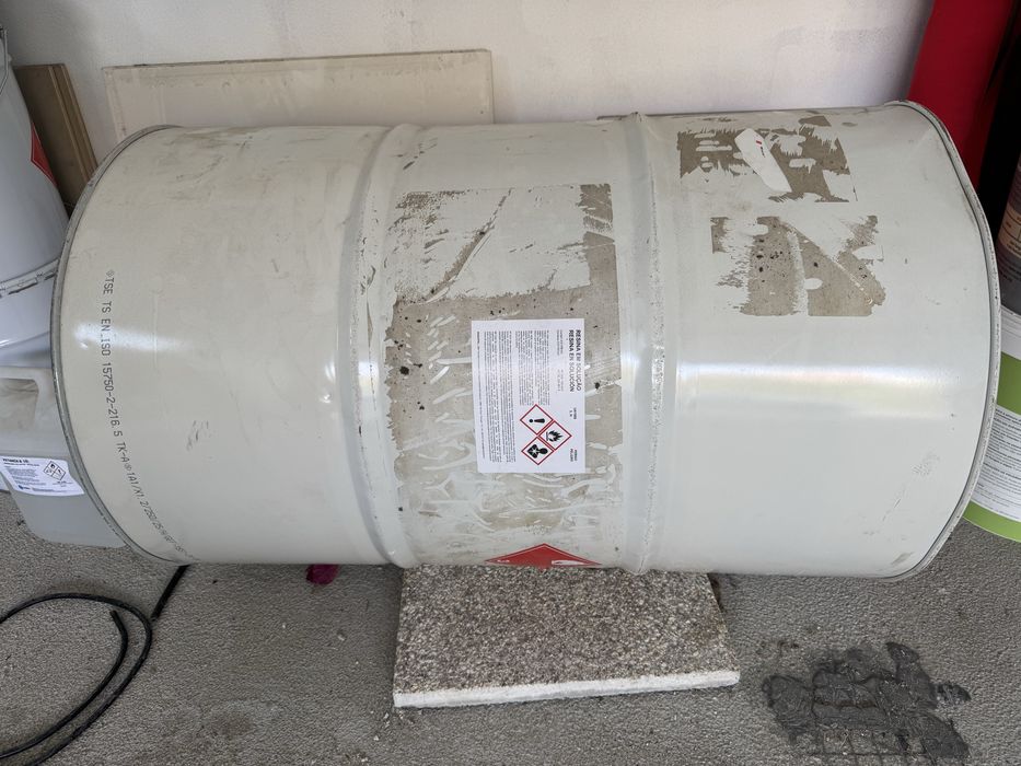 Resina em Solucao 230 kg