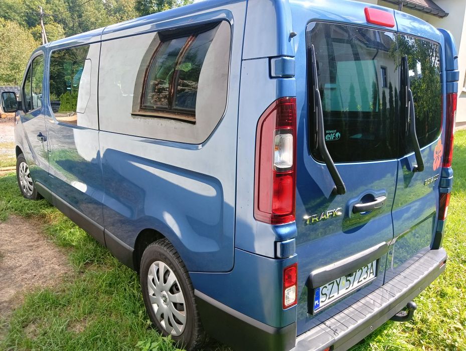 Wynajem bus 9 osobowy