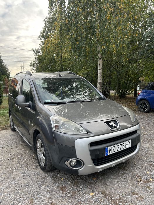 Sprzedam Peugeota Partnera w dobrym stanie, silnik 1.6.